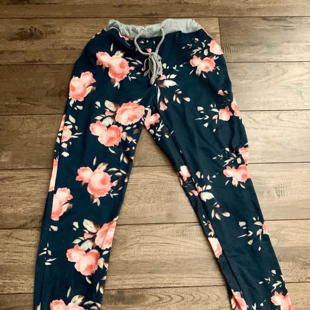 Rose Printed Joggers